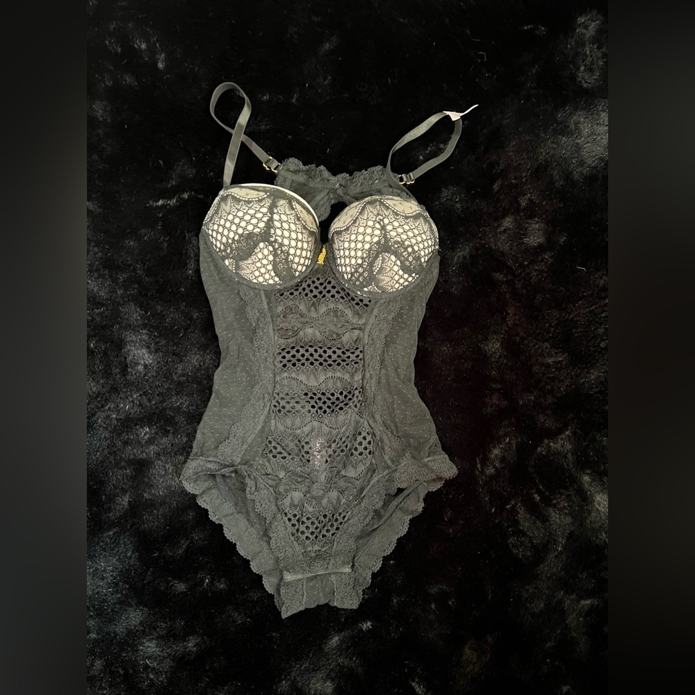 Daisy Fuentes Black Lace Cutout Bodysuit - Size Small